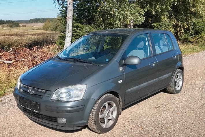 Grå Hyundai Getz fra 2004
