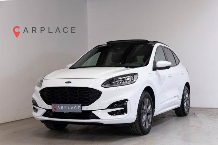 Hvid Ford Kuga fra 2020 set udefra