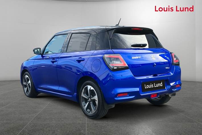 Blå Suzuki Swift fra 2024