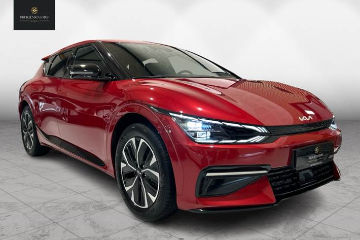 Rød Kia EV6 fra 2022 set udefra