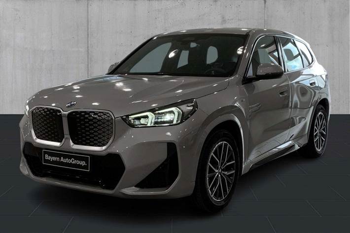 undefined BMW iX1 fra 2025 set udefra