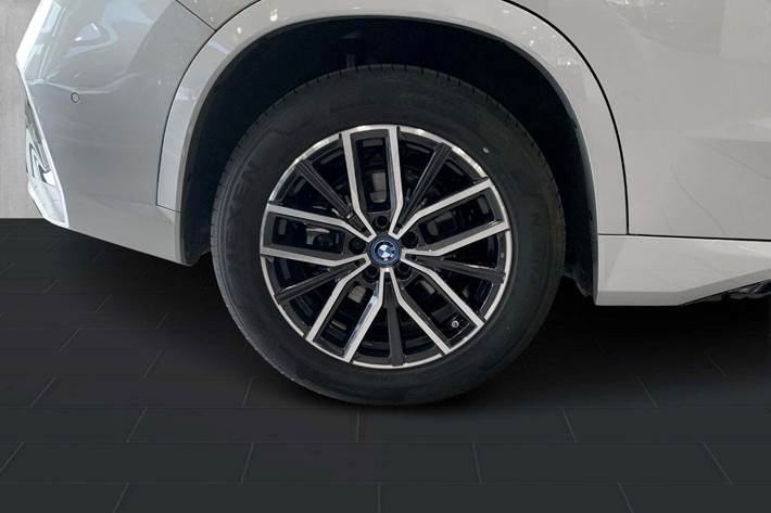 undefined BMW iX1 fra 2025