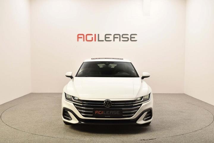 Hvid VW Arteon fra 2022