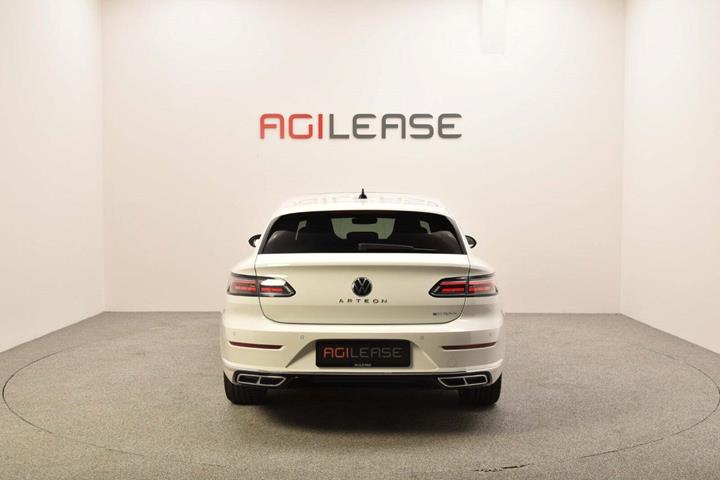 Hvid VW Arteon fra 2022