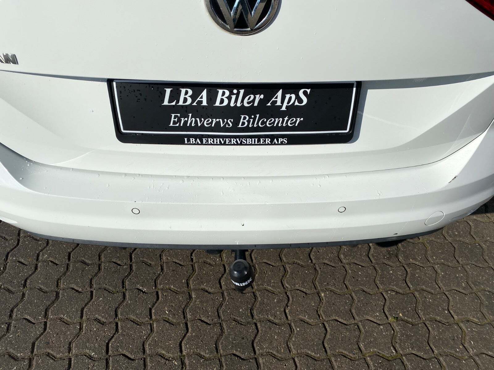 Hvid VW Touran fra 2018