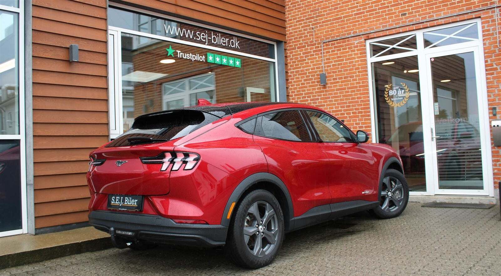 Rød Ford Mustang Mach-E fra 2021