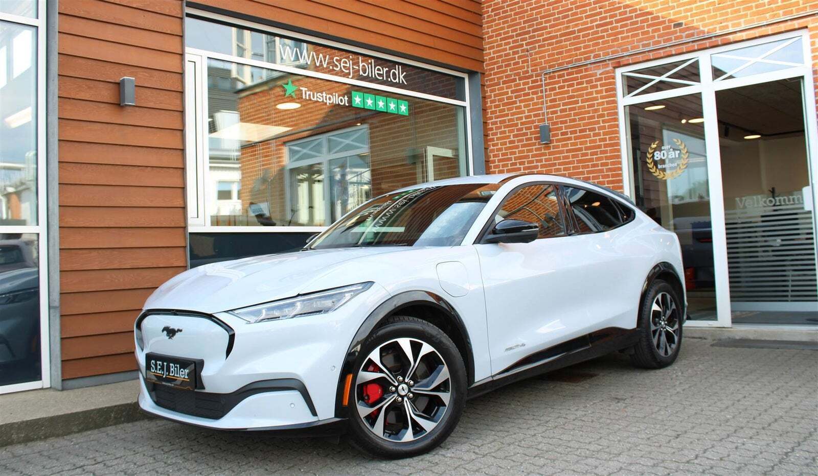 Ford Mustang Mach-E 75 Premium Standard Range AWD