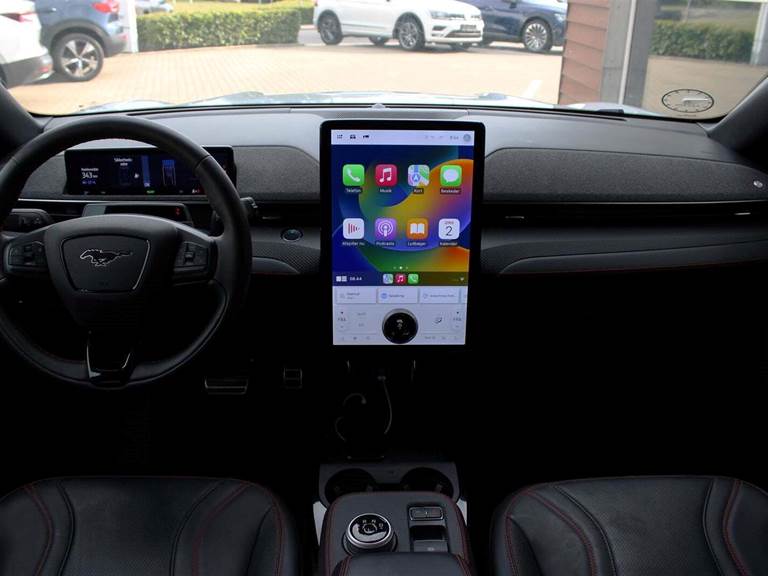 Ford Mustang Mach-E 70 Premium Standard Range AWD