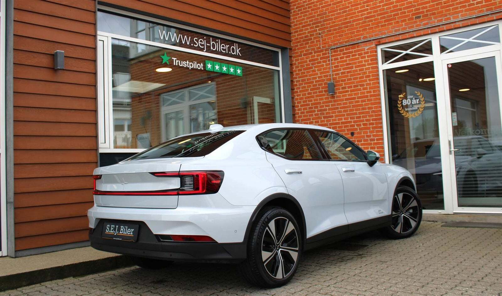 Hvid Polestar 2 fra 2024