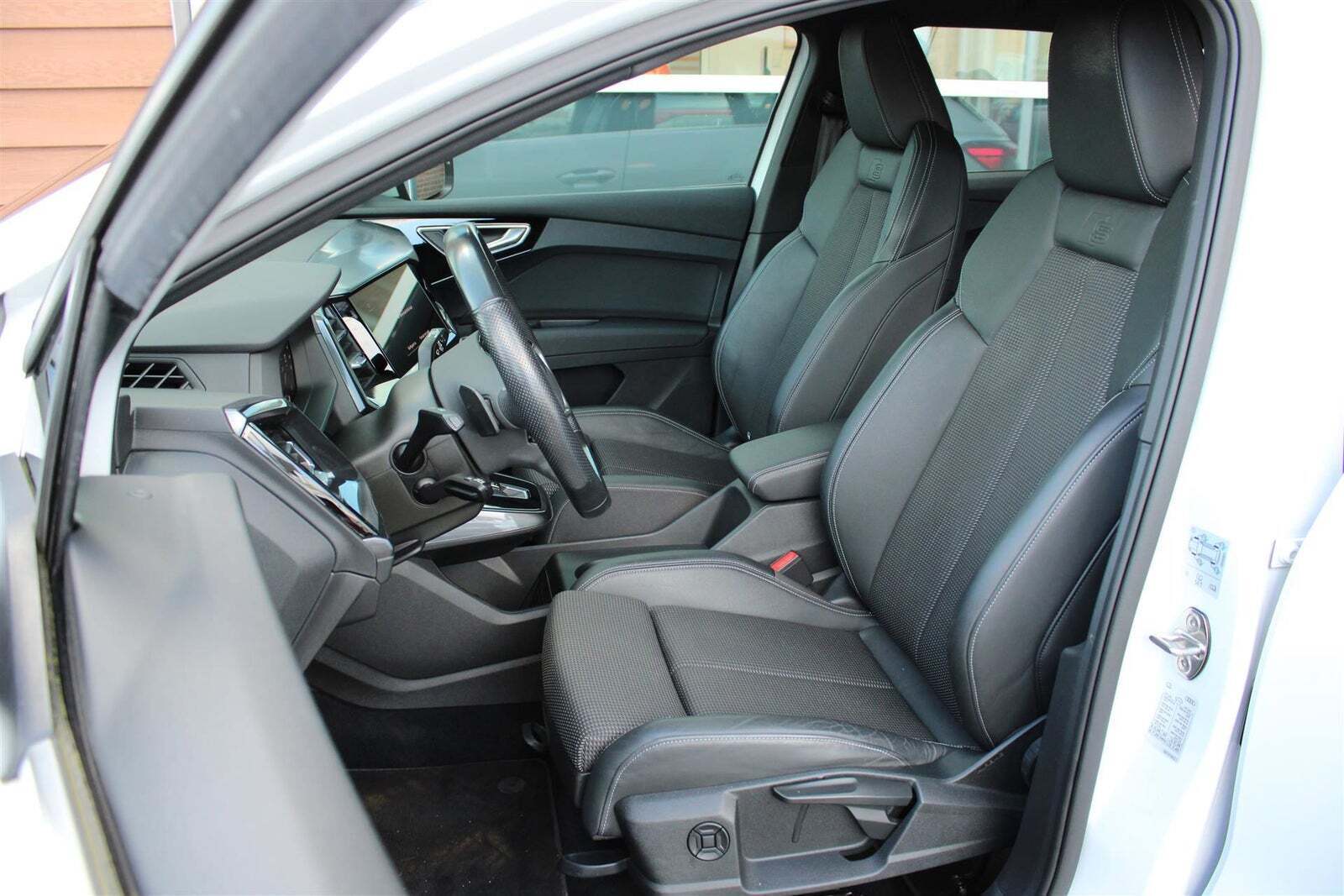 Audi Q4 e-tron 40 S-line