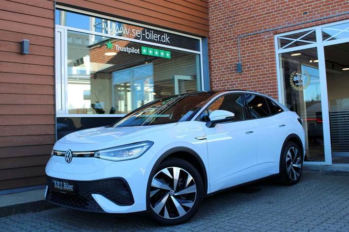 Hvid VW ID.5 fra 2023 set udefra