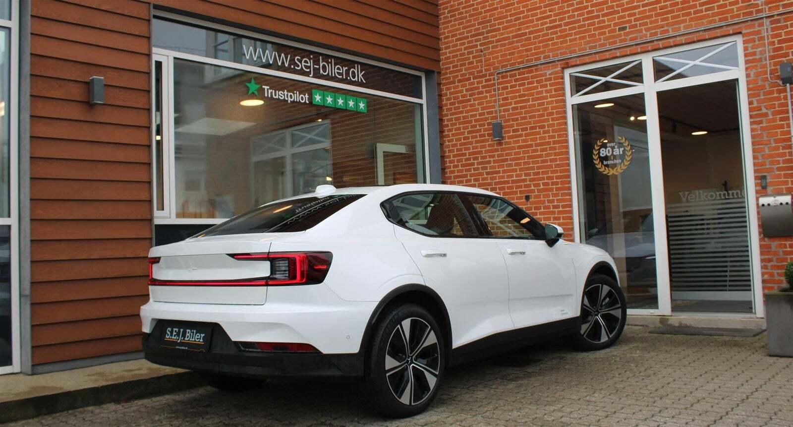 Hvid Polestar 2 fra 2024