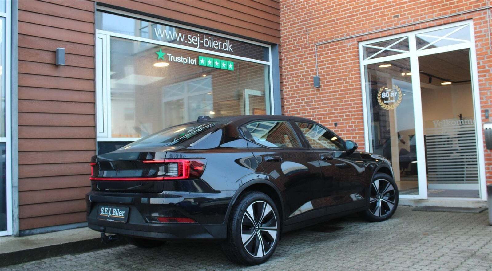 Sort Polestar 2 fra 2024