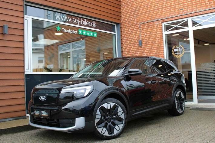 Sort Ford Explorer fra 2025 set udefra