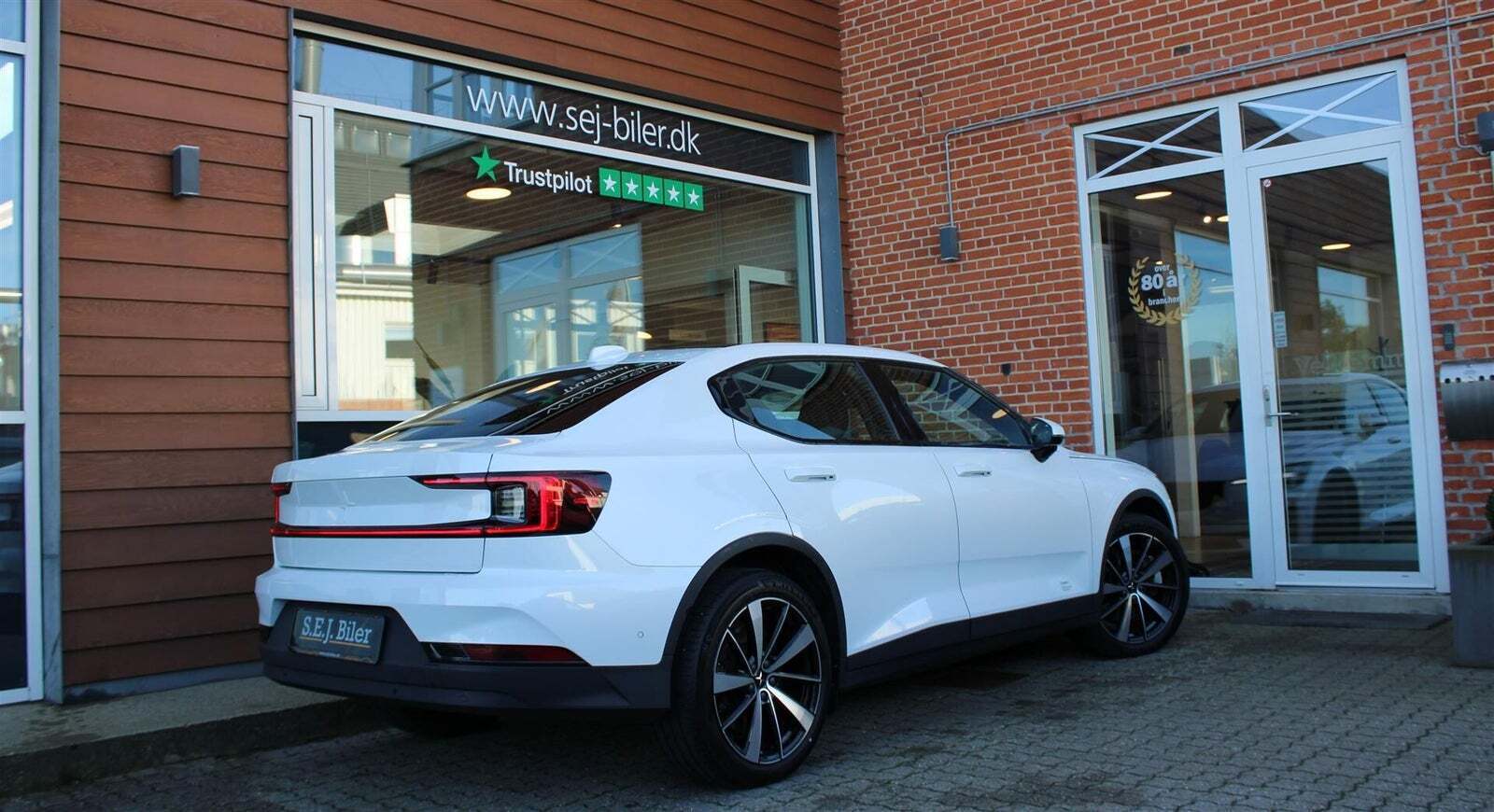 Hvid Polestar 2 fra 2023