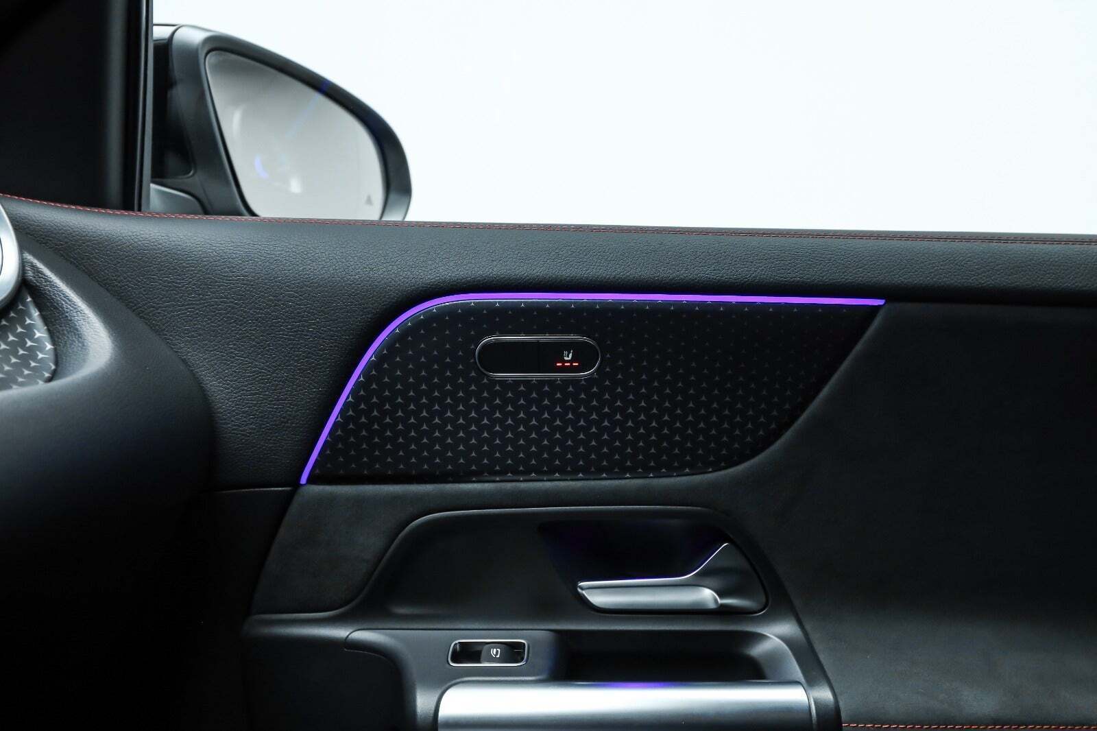 Sort Mercedes EQA250+ fra 2024