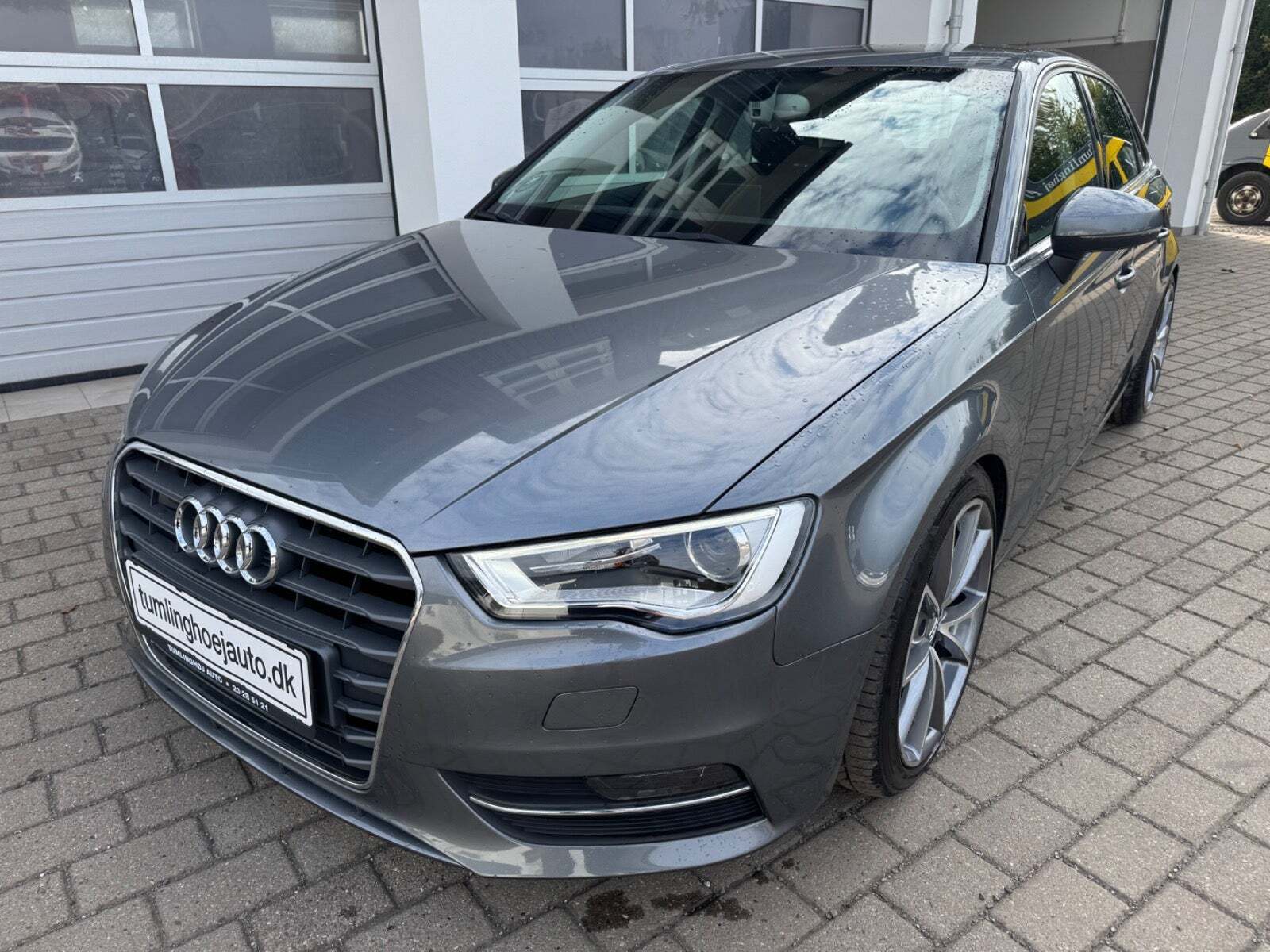 Grå Audi A3 fra 2015