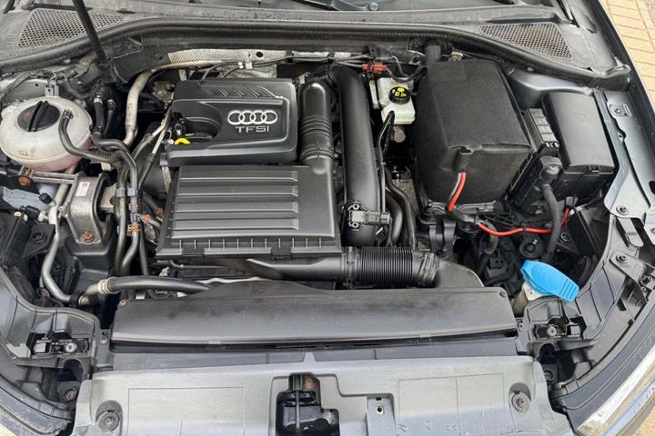 Grå Audi A3 fra 2015