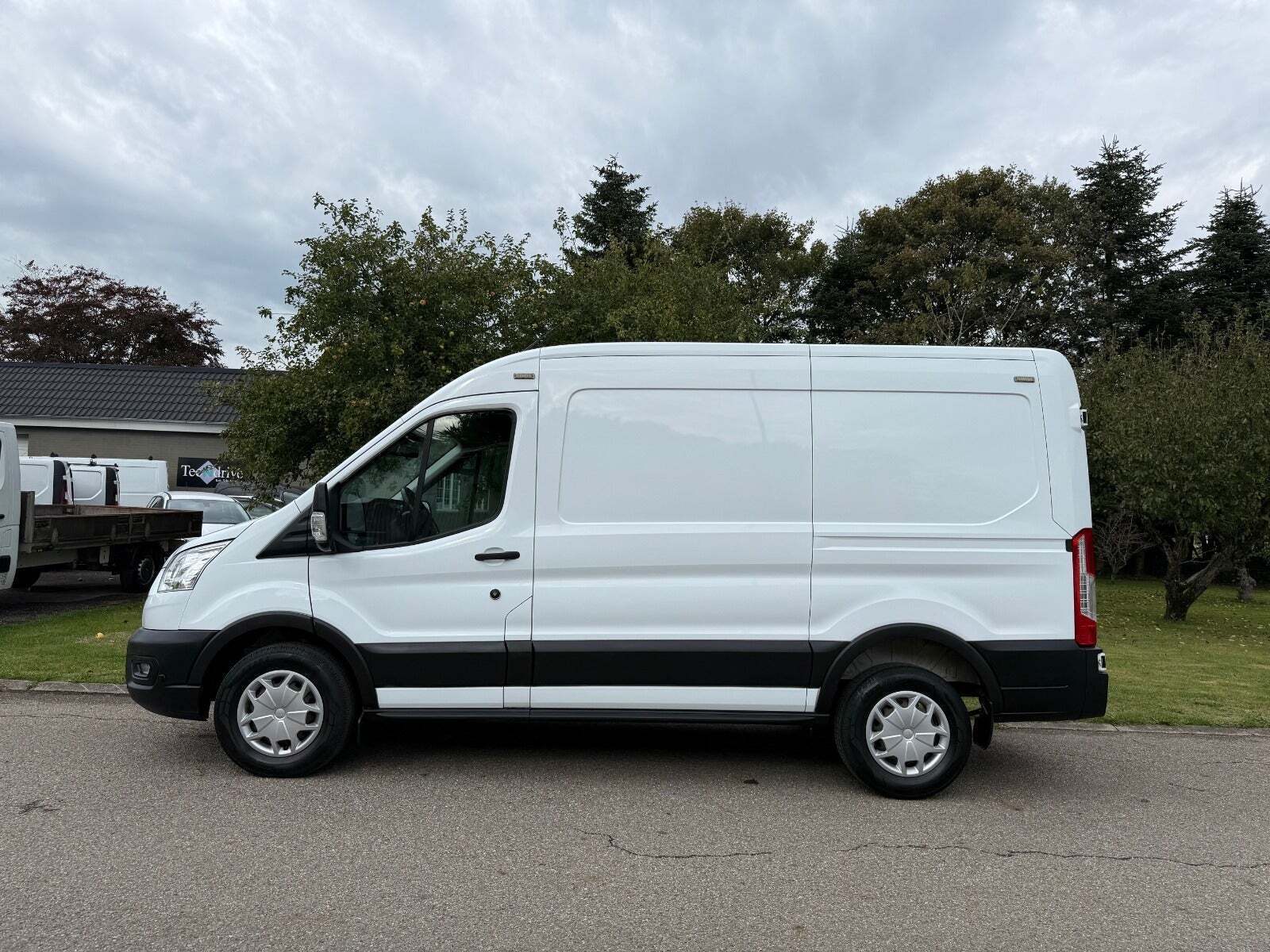 Ford Transit 350 L2 Van 2,0 TDCi 170 Limited aut. H2 FWD