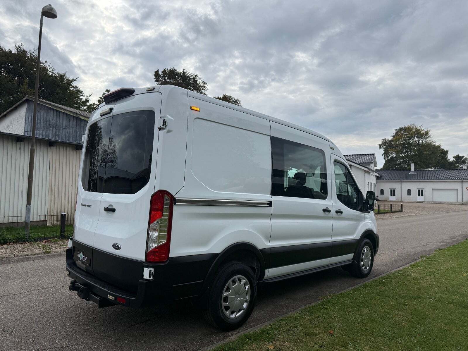 Ford Transit 350 L2 Van 2,0 TDCi 170 Limited aut. H2 FWD