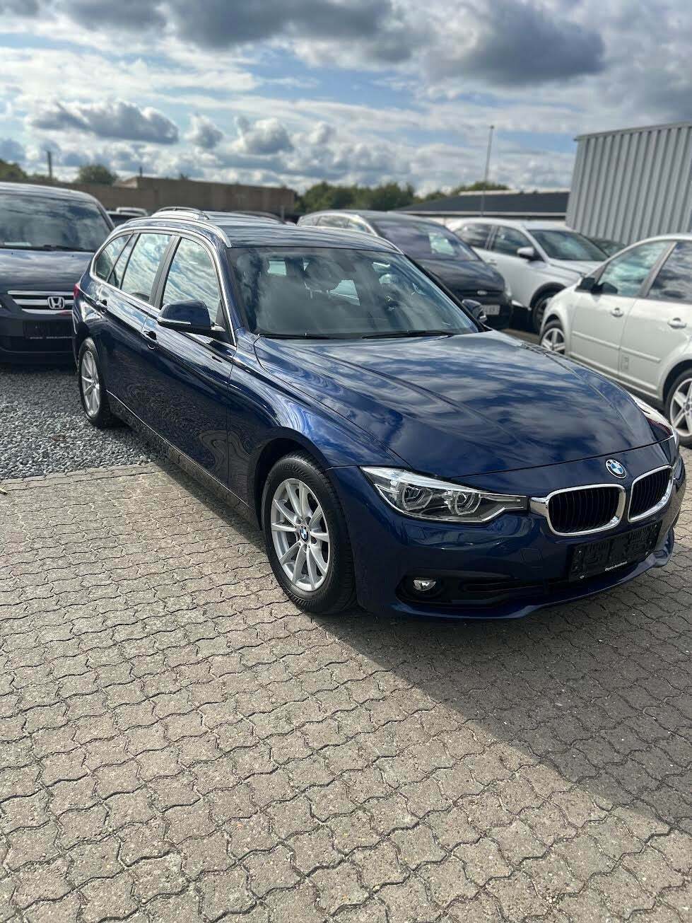 BMW 320d 2,0 Touring Connected aut.