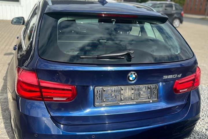 Blå BMW 320d fra 2019