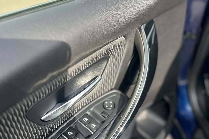 Blå BMW 320d fra 2019