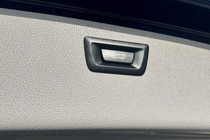 Blå BMW 320d fra 2019