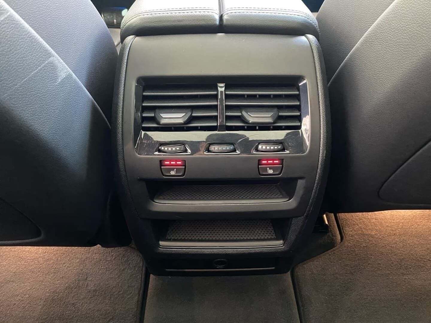 Sort BMW X5 fra 2022