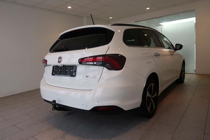 Hvid Fiat Tipo fra 2018
