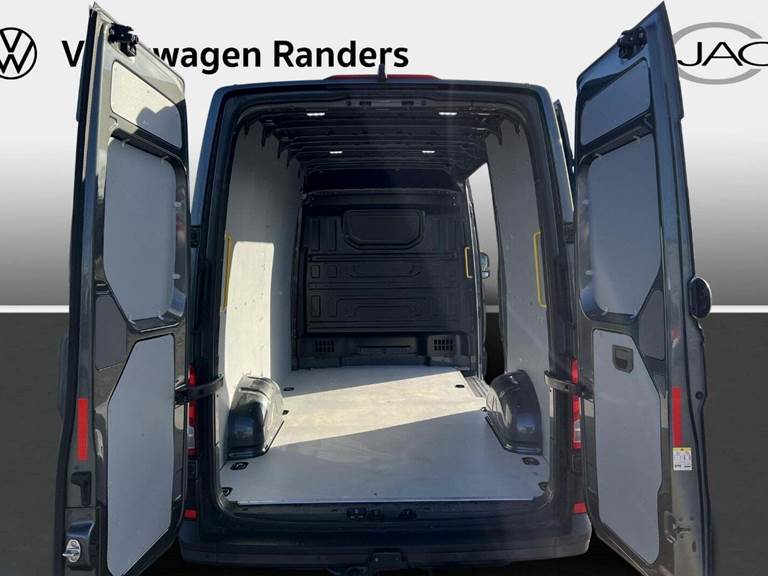 VW Crafter 35 2,0 TDi 177 Kassevogn L3H3 aut.