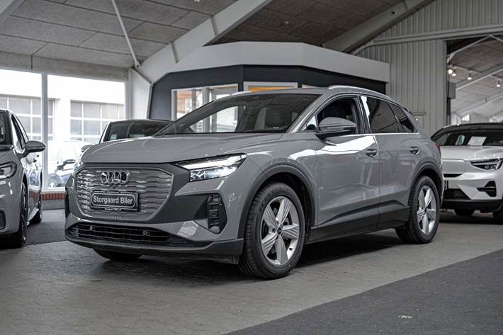 Grå Audi Q4 e-tron fra 2022
