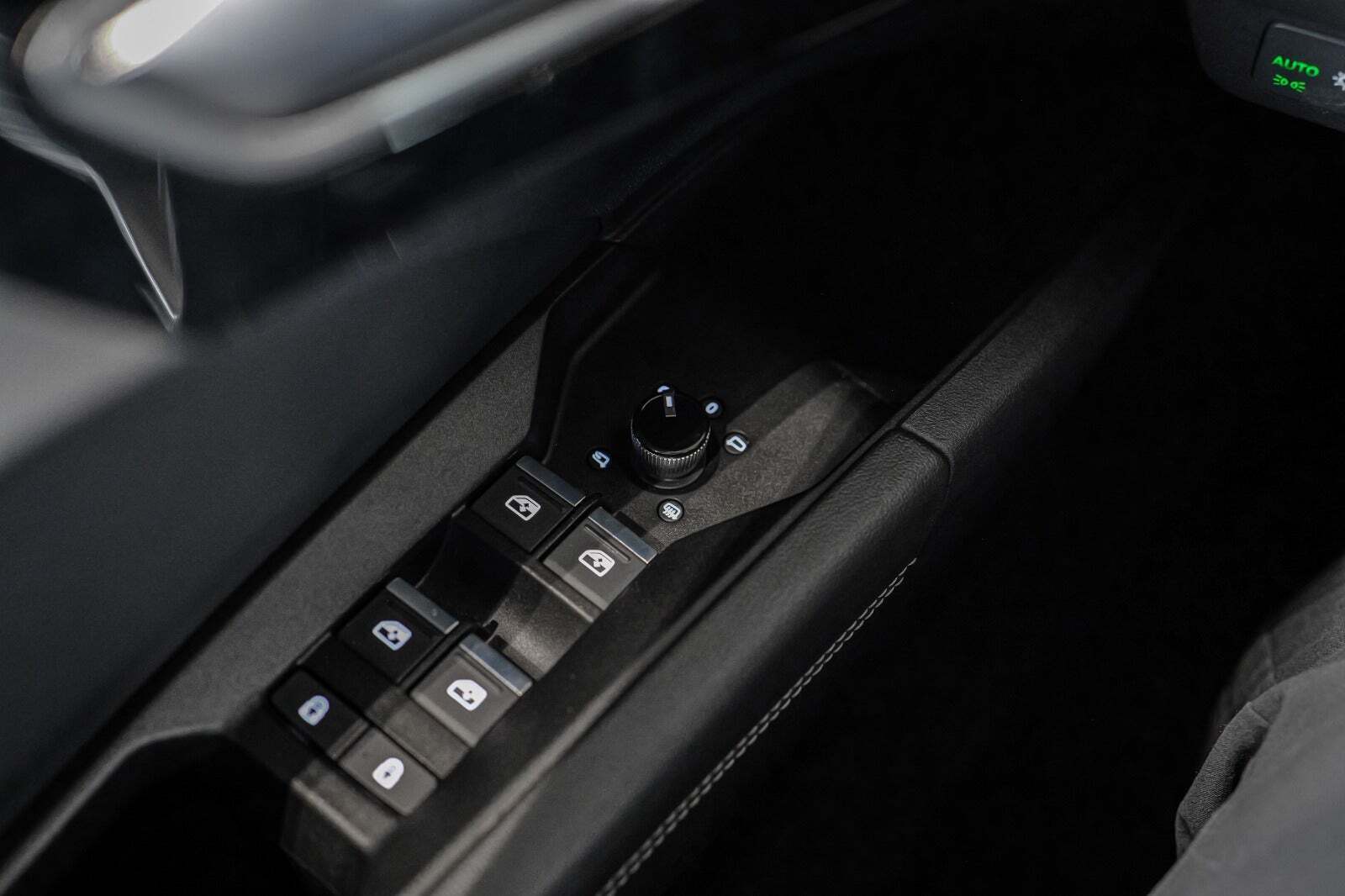 Grå Audi Q4 e-tron fra 2022