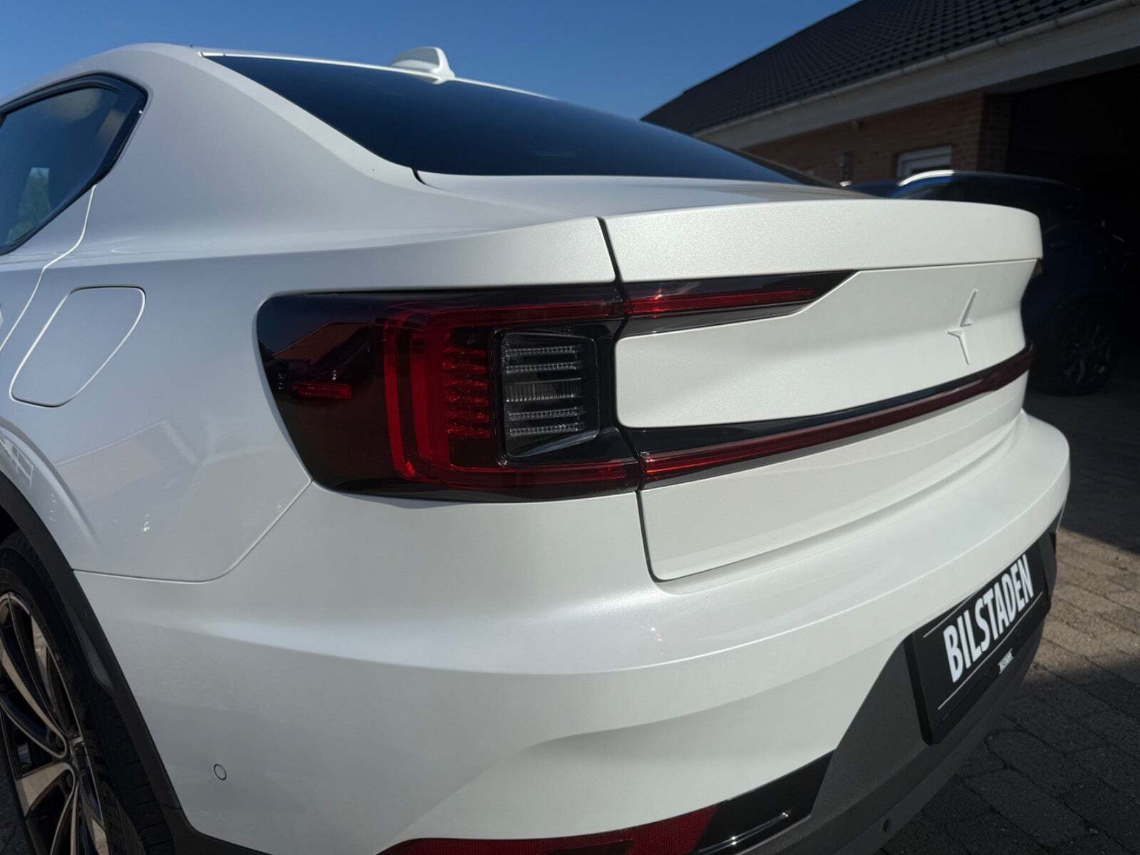 Hvid Polestar 2 fra 2021