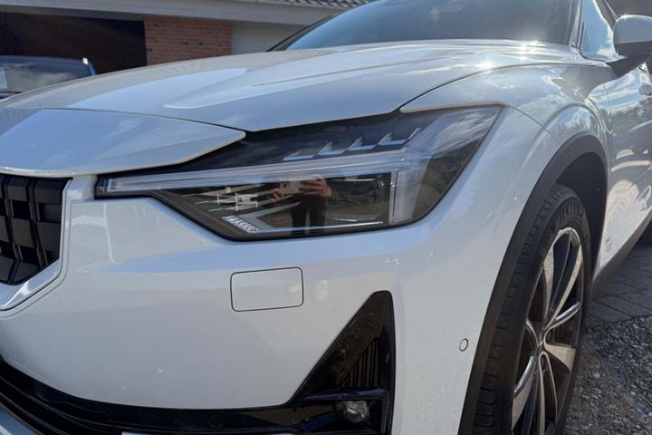 Hvid Polestar 2 fra 2021