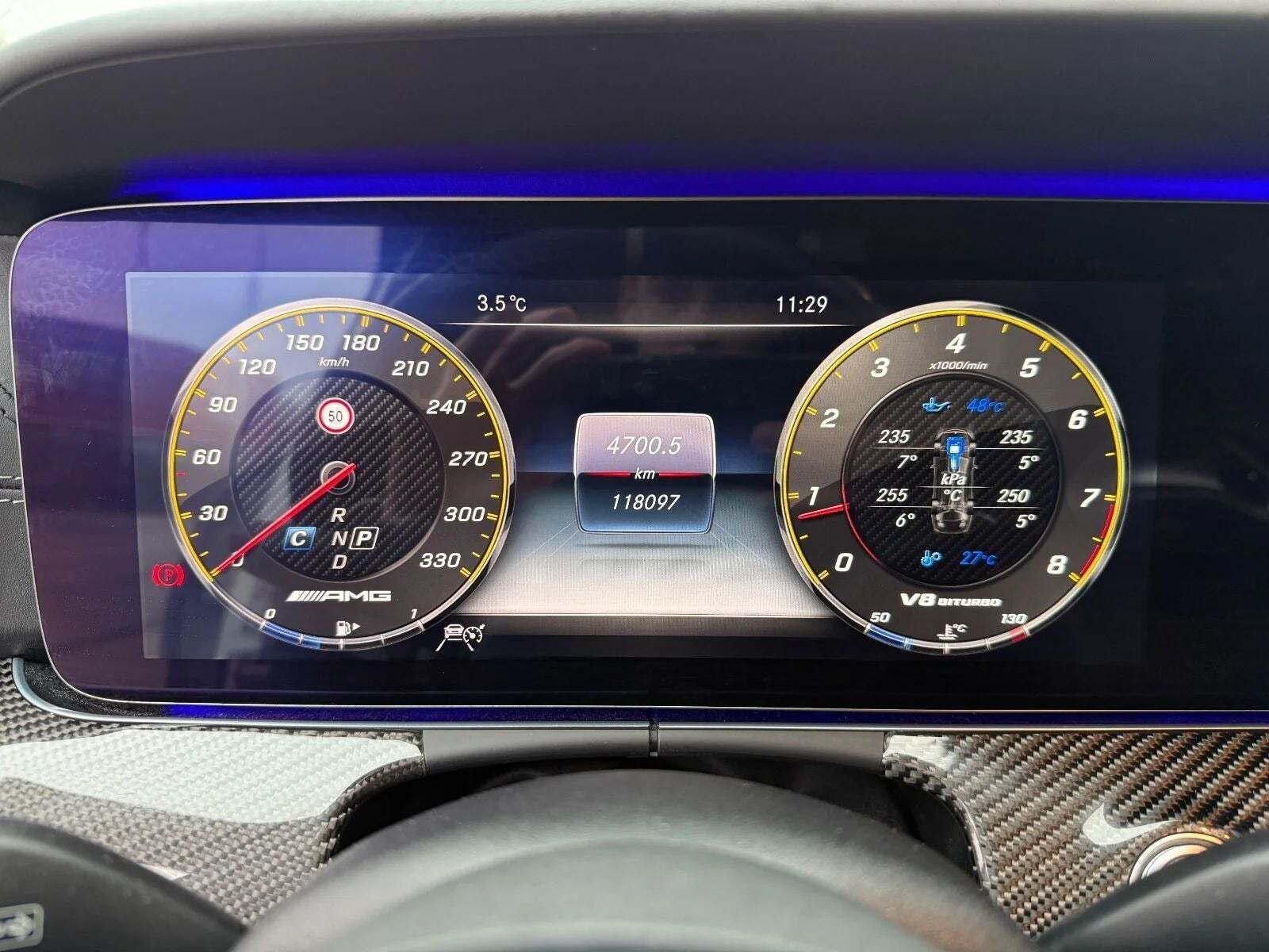 Hvid Mercedes E63 fra 2018