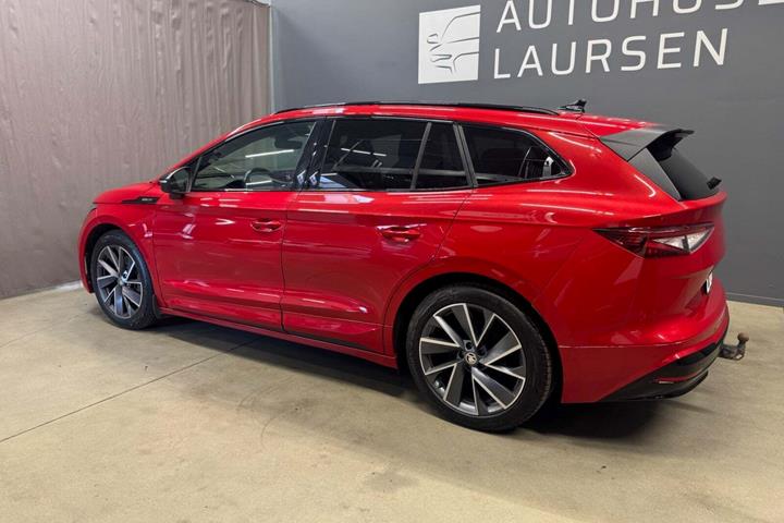 Rød Skoda Enyaq fra 2021