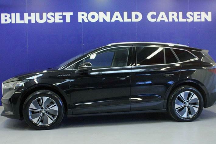 Sort Skoda Enyaq fra 2023