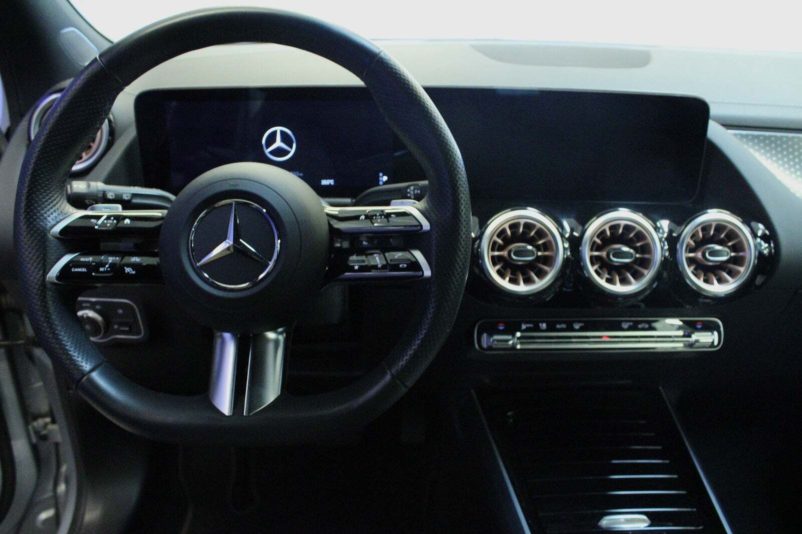 Mercedes EQA300 Progressive 4Matic