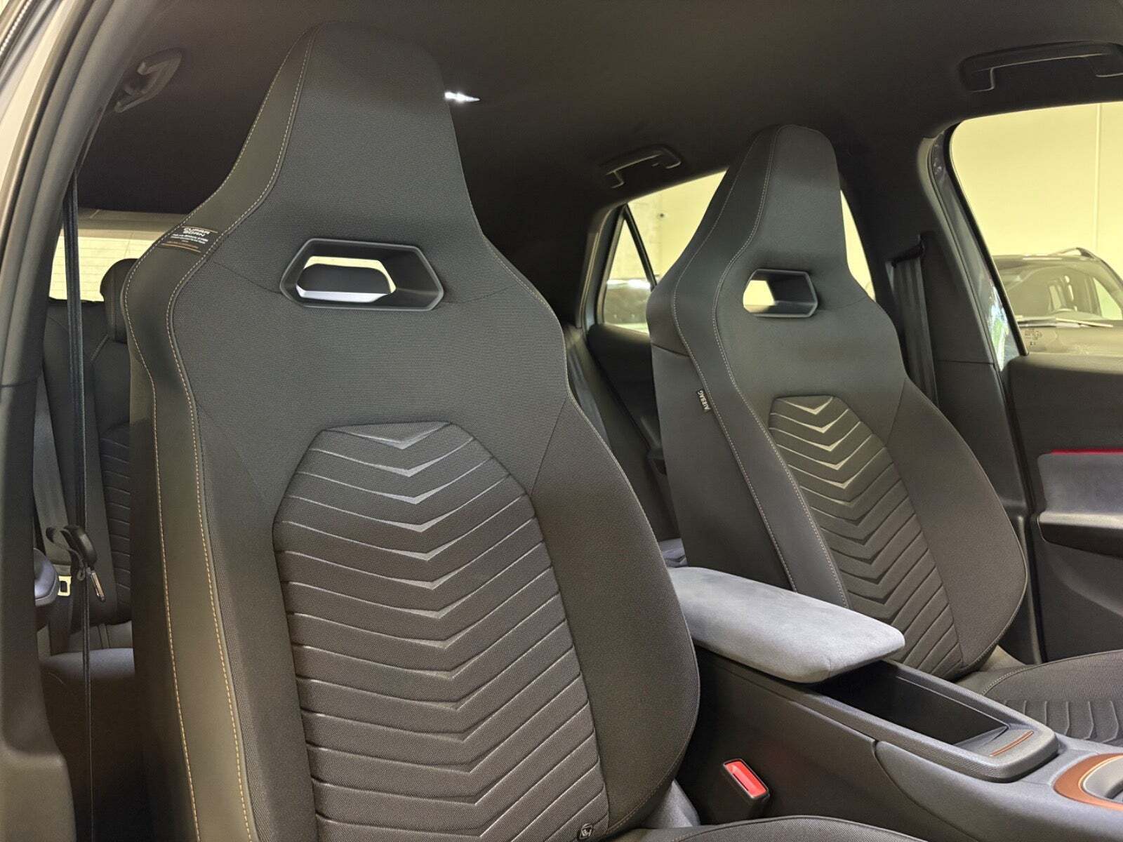 Grå Cupra Born fra 2024