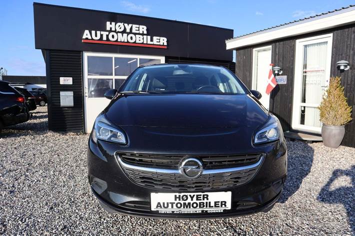 Sort Opel Corsa fra 2015