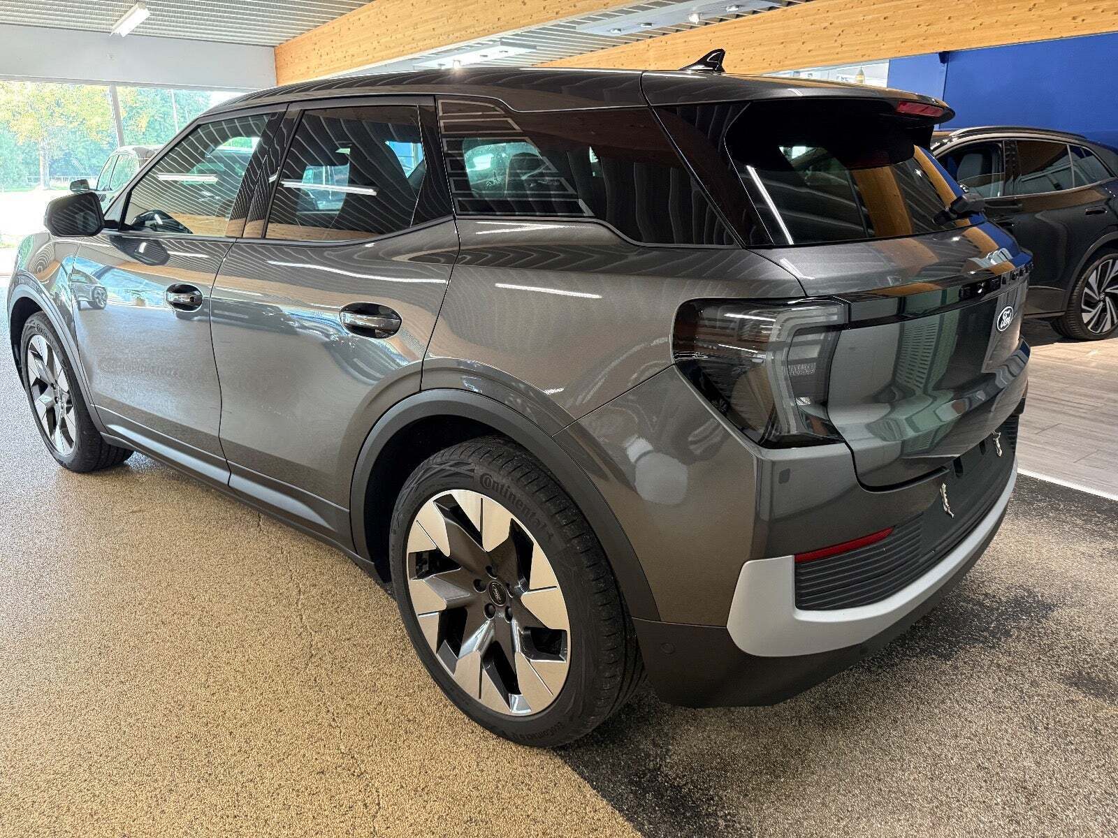Grå Ford Explorer fra 2024