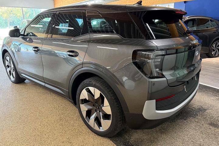 Grå Ford Explorer fra 2024