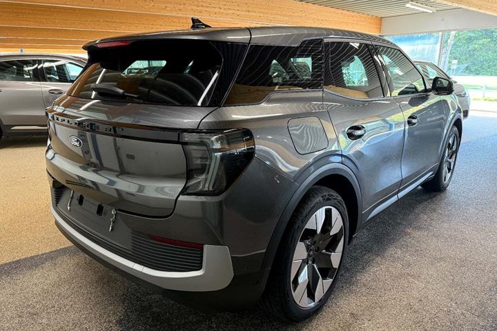 Grå Ford Explorer fra 2024