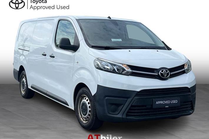 Hvid Toyota ProAce fra 2021