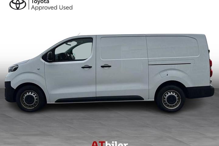 Hvid Toyota ProAce fra 2020
