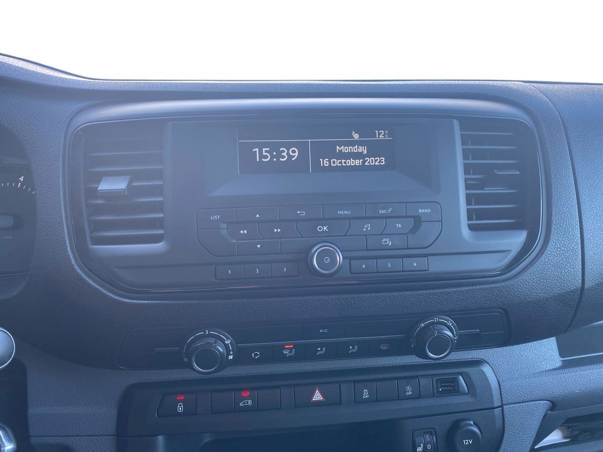 Hvid Toyota ProAce fra 2020