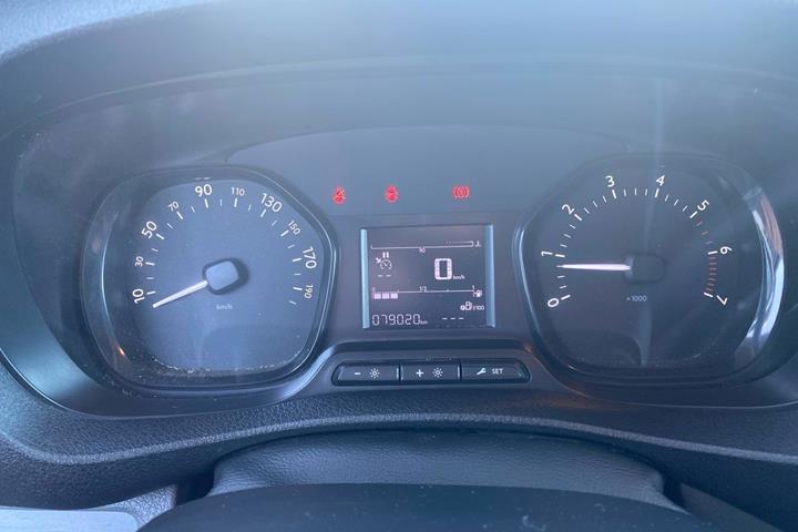Hvid Toyota ProAce fra 2020