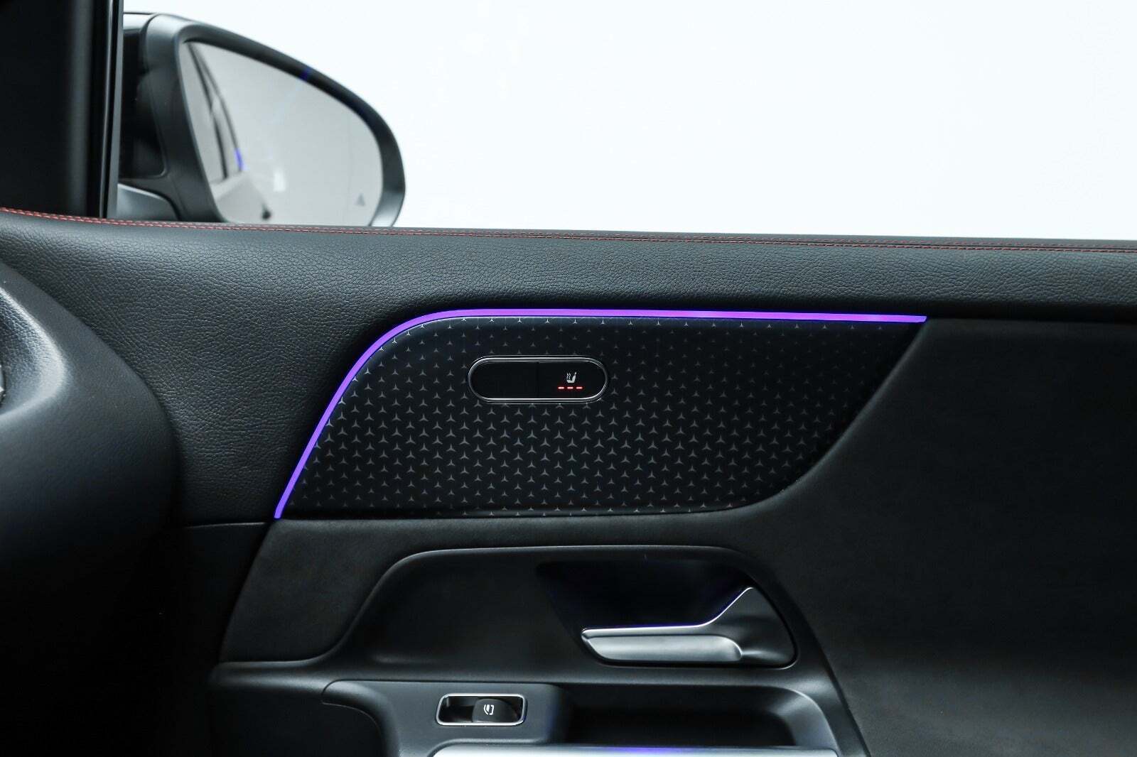 Sort Mercedes EQA250+ fra 2024