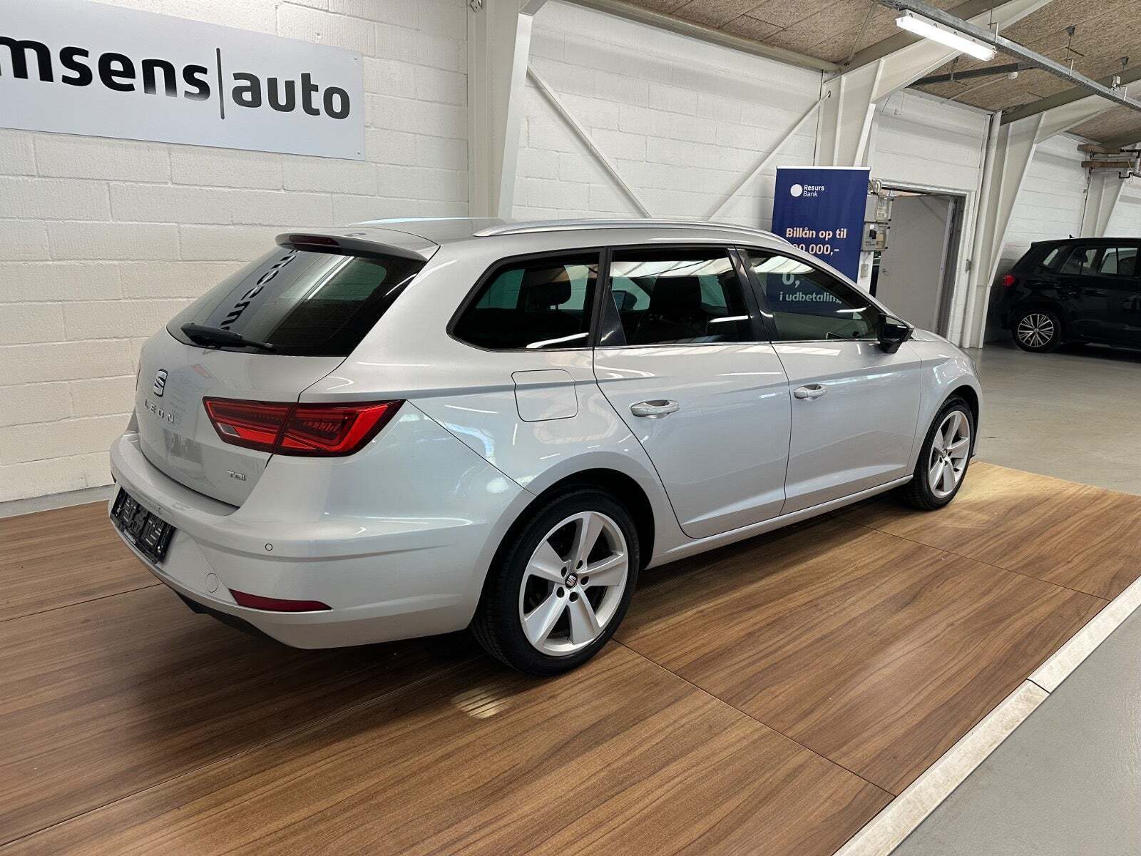 Sølv Seat Leon fra 2017